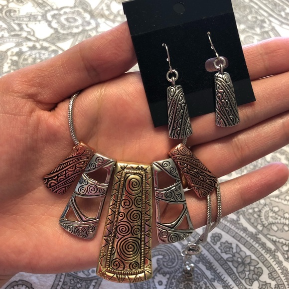 ⬇️ 5 tier pendent set - multi tone - Picture 5 of 5